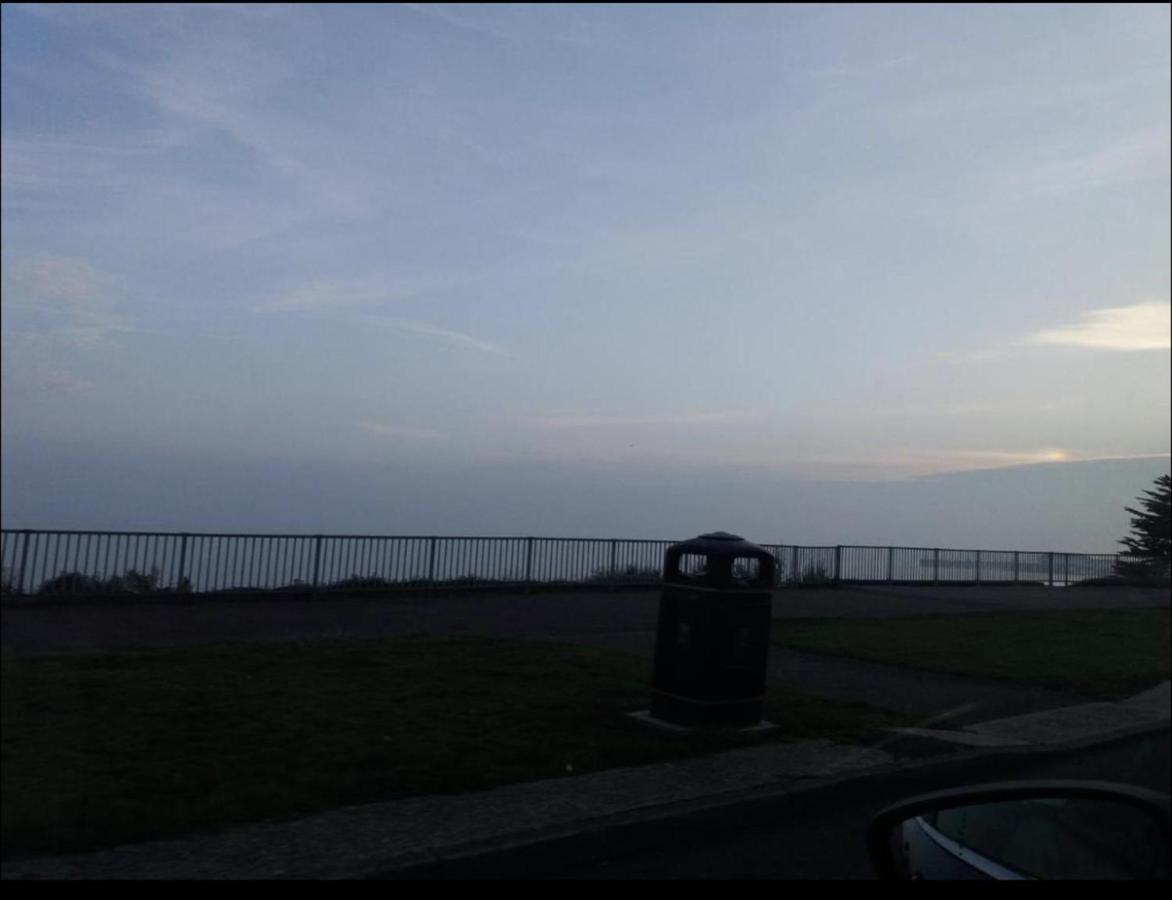 Stunning 3-Bed Caravan In Clacton-On-Sea Esterno foto