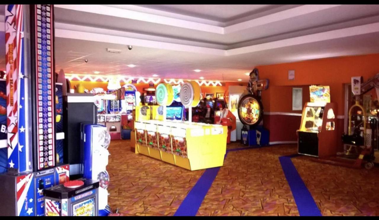 Stunning 3-Bed Caravan In Clacton-On-Sea Esterno foto
