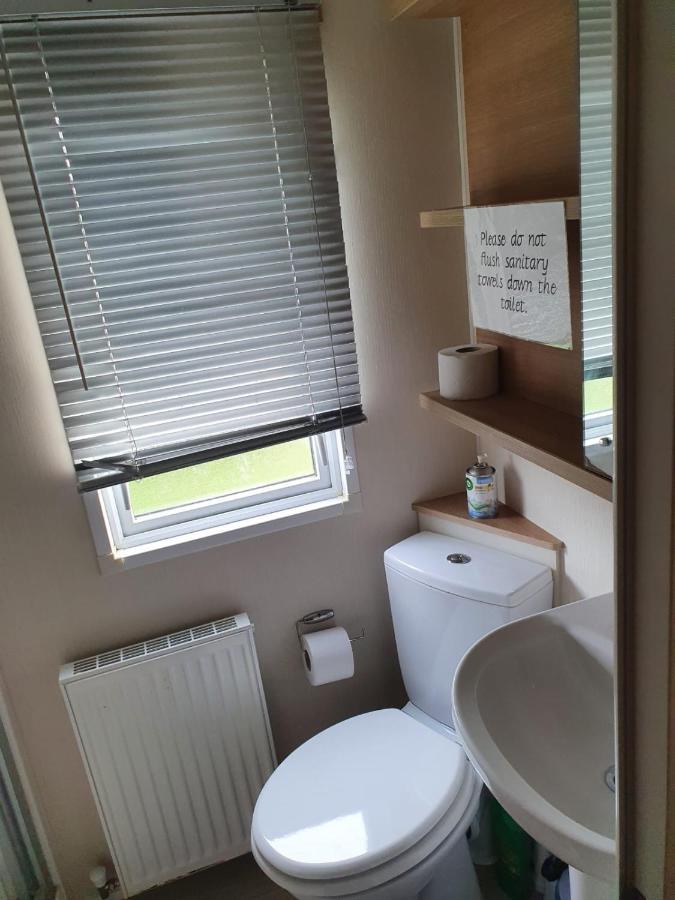Stunning 3-Bed Caravan In Clacton-On-Sea Esterno foto