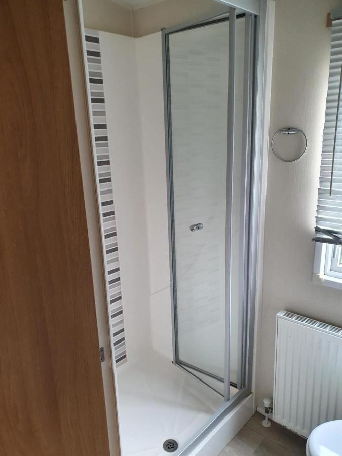 Stunning 3-Bed Caravan In Clacton-On-Sea Esterno foto